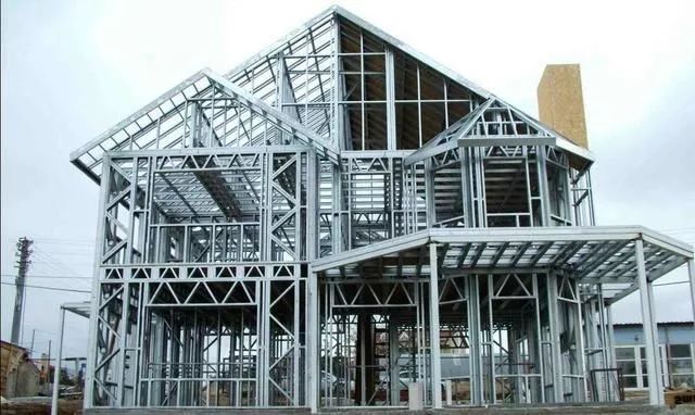 钢结构装配式建筑 钢材行业的绿色新引擎
